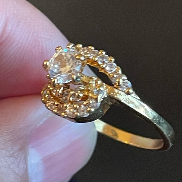 18k gold plated Austrian crystal ring - Picture 7 of 9